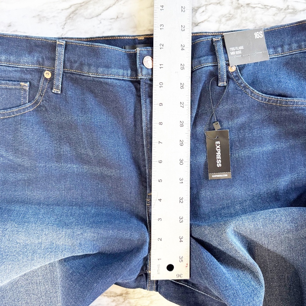 Express '70s Flare Mid Rise - Picture 9 of 12